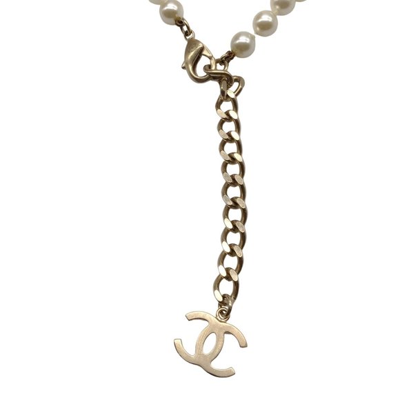 Chanel Cream 2017 Drop Pendant Pearl String Necklace - Picture 7 of 8